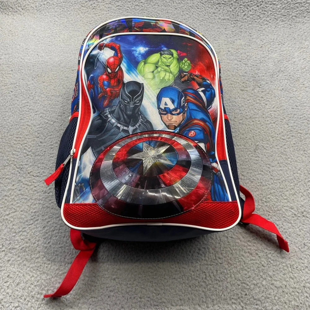 Marvel Avengers 8-40716-29943-1 Kid Backpack Fast Forward Captain America Shield